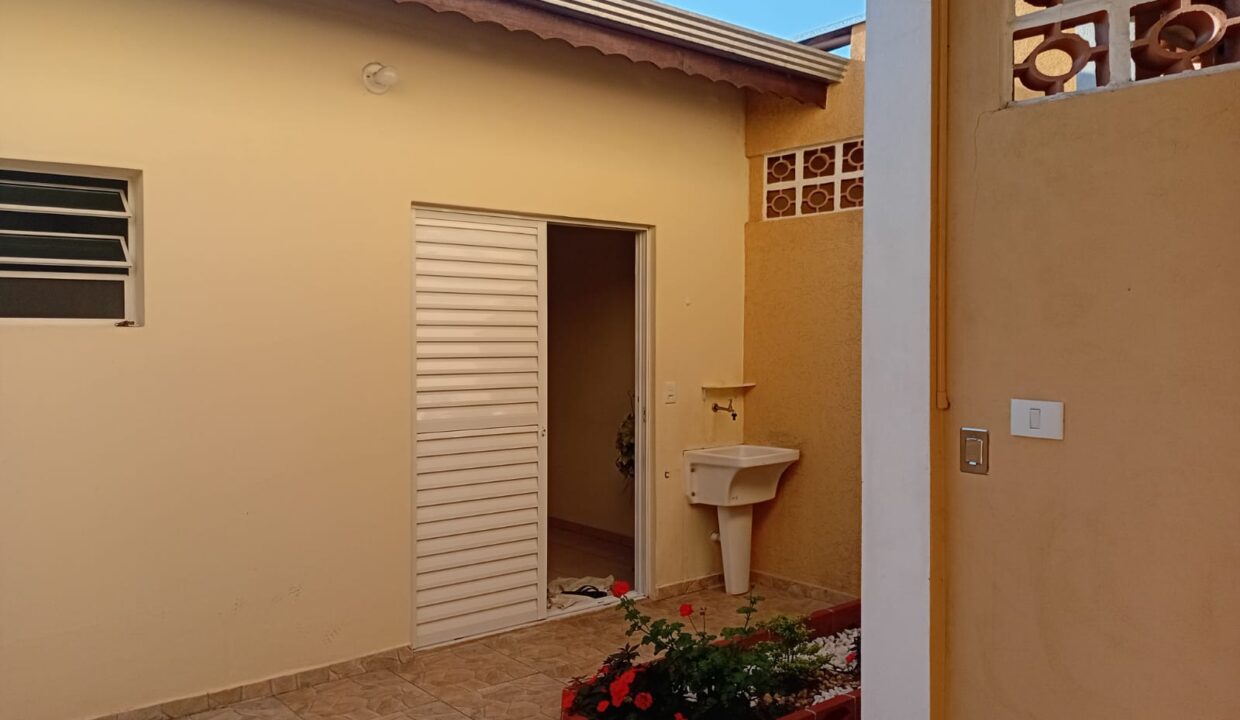 WhatsApp Image 2025-11-04 at 15.42.07 (1)